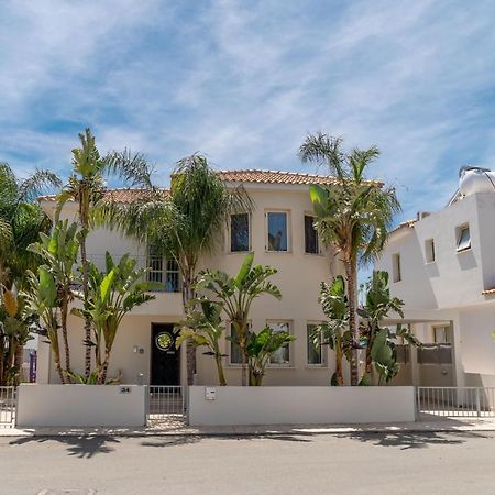 Palm Villa Ekaterina 4 bdrm Paralimni Esterno foto