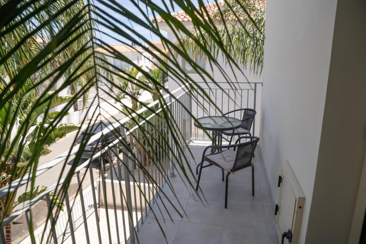 Palm Villa Ekaterina 4 bdrm Paralimni Esterno foto